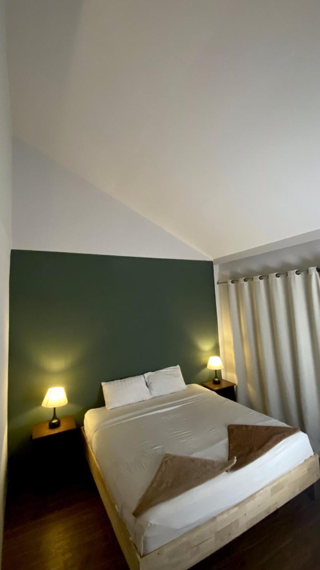 Centerpoint Hotel & Plaza 통살라 외부 사진